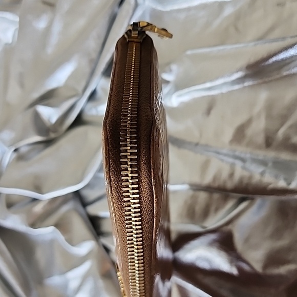 Preowned Miu Miu brown zipper wallet - Picture 11 of 12